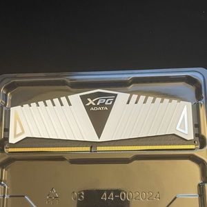 XPG Z1 3000MHz 8G Desktop RAM CL16-20-20